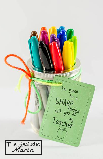 Sharpie Back to School Teacher Gift with FREE PRINTABLE. {Perfect for teachers and homeschooling moms!} #SharpieBTS #PMedia #ad