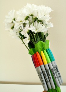 Sharpie-BouquetSUPER-easy-back-to-school-gift-teachers-will-love
