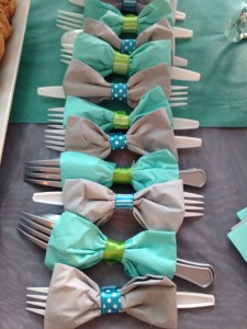 Bow-Tie-Table-Decorations
